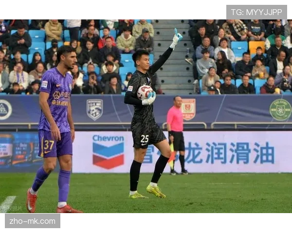 科尔多瓦新援融入三中卫体系 津门虎防守组织依赖外援经验